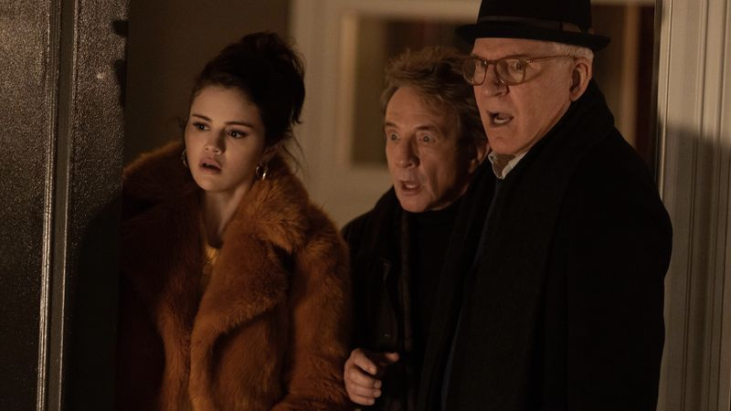Selena Gomez, Martin Short ja Steve Martin elokuvassa Only Murders in the Building.