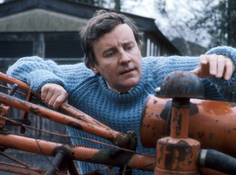 De cast van Good Life. Richard Briers als Tom Good.