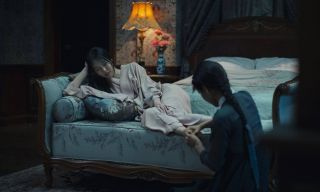 Η Kim Min-hee και η Kim Tae-ri στο The Handmaiden (2016)