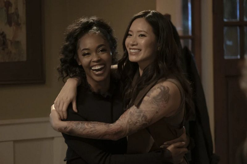 Η Nafessa Williams και η Chantal Thuy στο Black Lightning