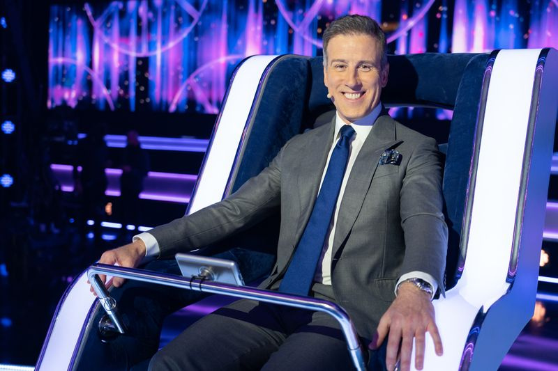 La estrella estricta Anton Du Beke aparece en The Wheel