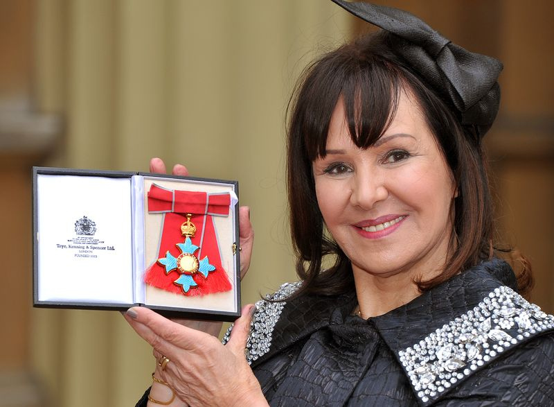 Arlene Phillips wird zum Commander of the British Empire ernannt