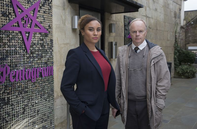 Η Tala Gouveia και ο Jason Watkins πρωταγωνιστούν στα McDonald and Dodds.