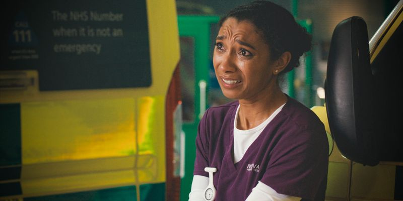 Adele James speelt Tina Mollett in Casualty