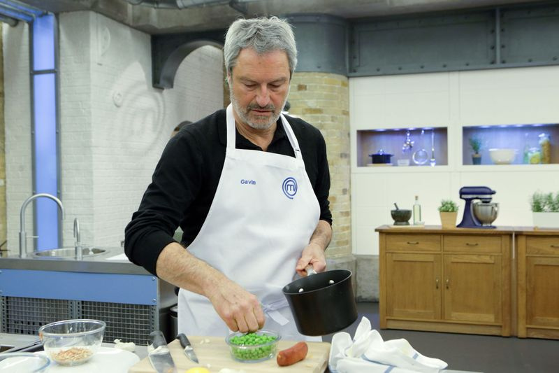 Gavin Esler kocht auf Celebrity MasterChef