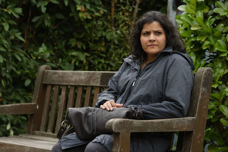 Nina Wadia spielte Zainab Masood in EastEnders