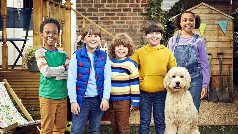 El joven elenco de Biff & Chip