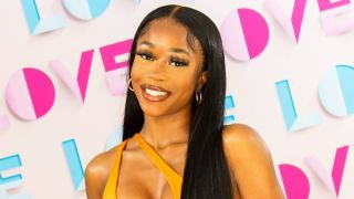 Η Salma Naran στο Love Island UK 2021