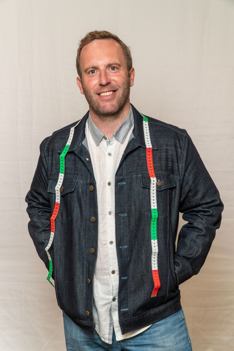 Ο Damien στη σειρά 7 του The Great British Sewing Bee 2021