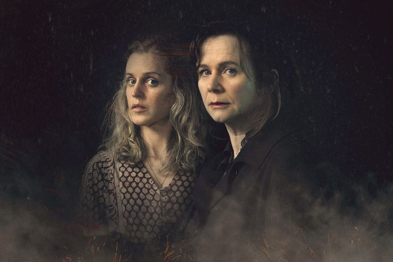 Η Emily Watson και η Denise Gough πρωταγωνιστούν στο Too Close