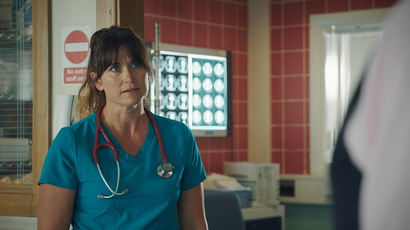 Dawn Steele spelar Ange Godard i Holby City