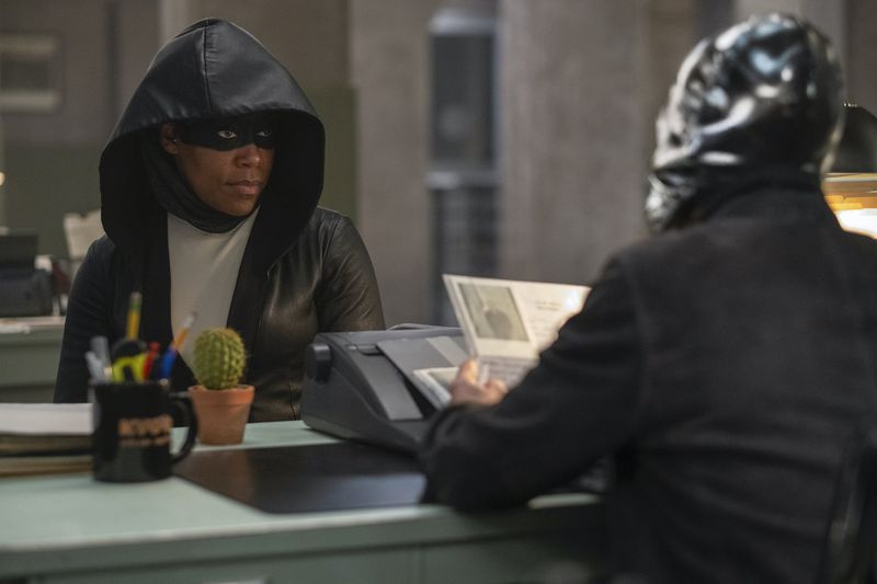 Η Regina King και ο Tim Blake Nelson στο Watchmen