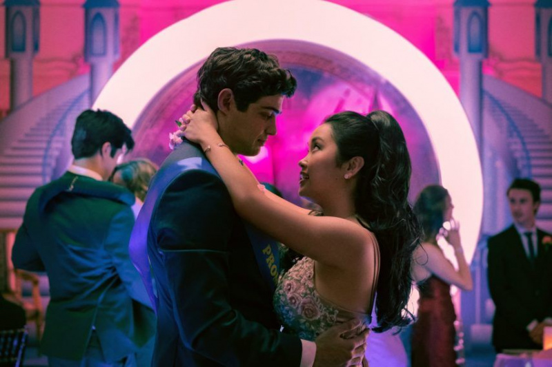 visiem zēniem noah centineo lana condor
