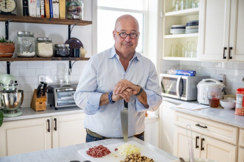 Jantar em família Andrew Zimmern Magnolia Network