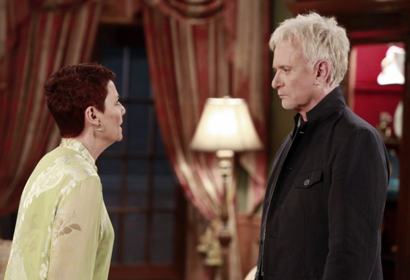GENERAL HOSPITAL - Jane Elliot (Tracy) and Anthony Geary (Luke) in a scene that airs the week of May 27, 2013 on ABC