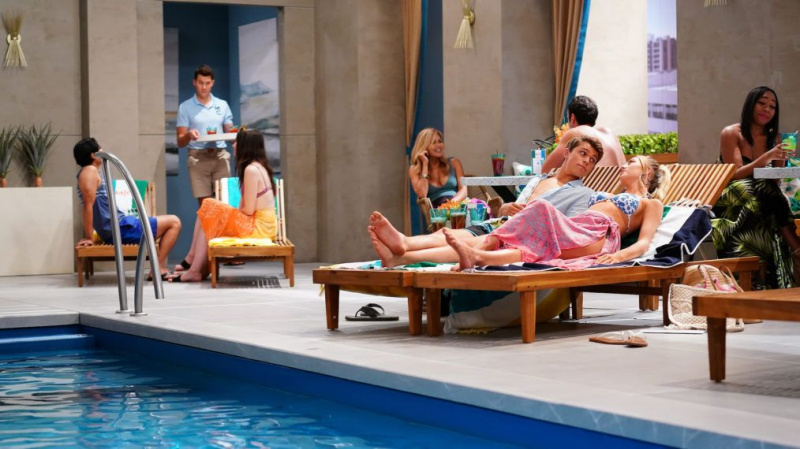 Primer vistazo: 'General Hospital' presenta un nuevo conjunto de piscina en la azotea del Metro Court Hotel