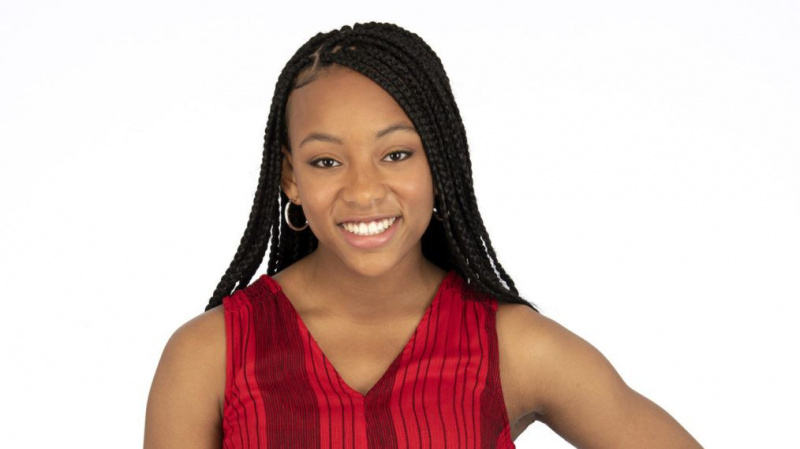 ‘GH’ Star Sydney Mikayla fala sobre a mãe de Trina, seu pai ‘Back from the Dead’ e como trabalhar com Betty White