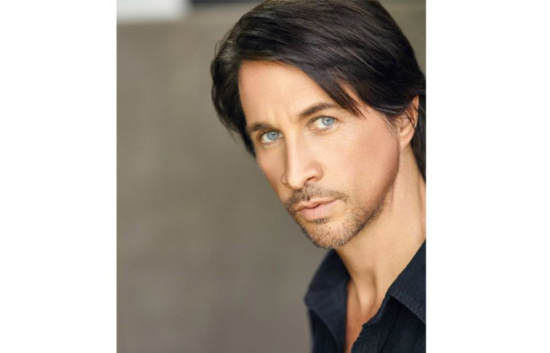 Michael Easton, do Hospital Geral, sobre seus seis papéis em Port Charles e o desafio de agir com um lagarto