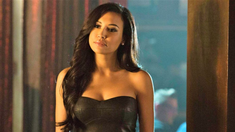Sehen Sie die Besetzung von 'Glee' Pay Tribute to Naya Rivera bei den GLAAD Media Awards