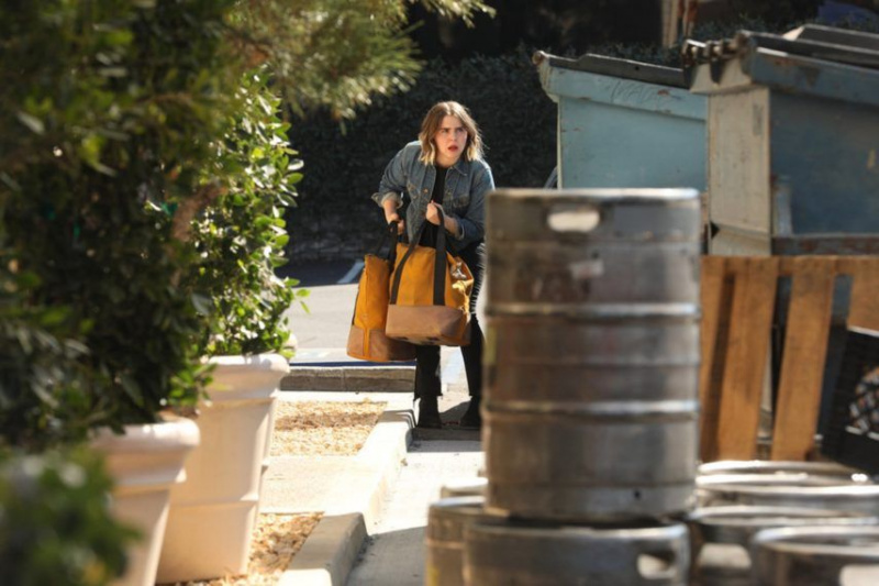 Good Girls Mae Whitman Annie Season 3