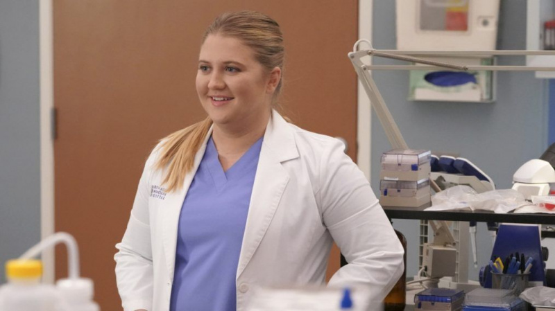 'Grey's Anatomys Jaicy Elliot säger att allt är 'upp och ner' i säsong 16