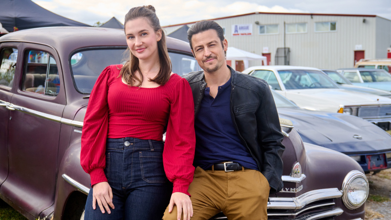   Vites Değiştirme filminde Katherine Barrell ve Tyler Hynes