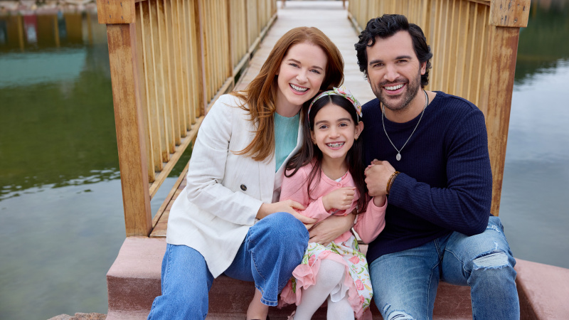   Sarah Drew, Cora Bella, Juan Pablo Di Pace, Branching Out'ta