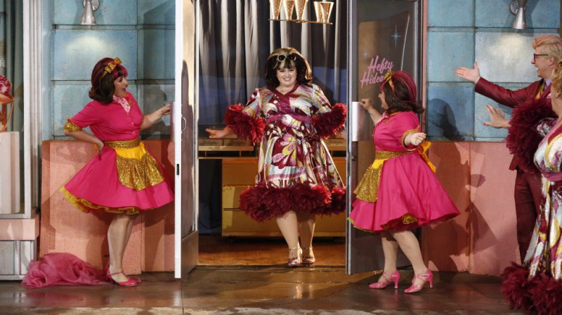Hairspray Live! -- Pictured: Ricki Lake & Marissa Winoker as Pinky