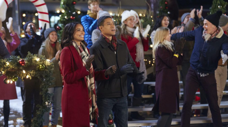 Uma árvore de Natal cresce no Colorado Rochelle Aytes Mark Taylor