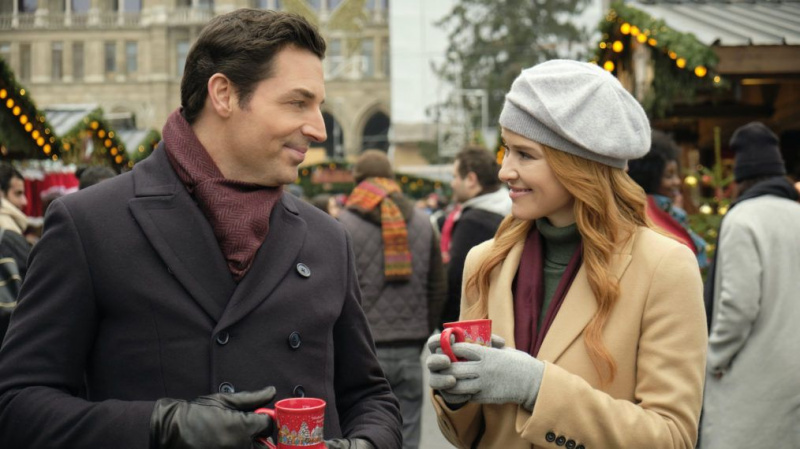 Brennan Elliot Sarah Drew Christmas in Vienna Hallmark 2020