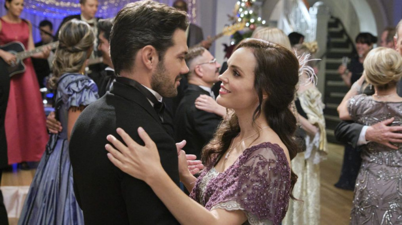 A Timeless Love Hallmark Channel 2020 Ryan Paevey Erin Cahill