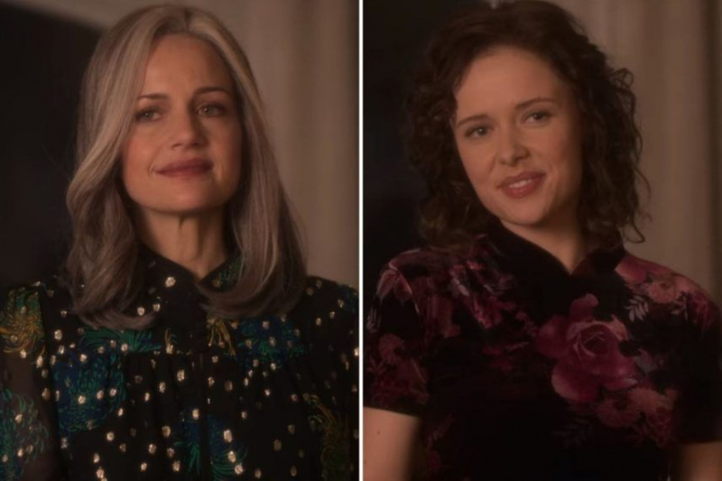 carla gugino amelia išvakarėse Bly dvaro haunitng