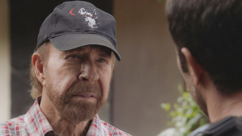 Hur 'Hawaii Five-0' landade Chuck Norris för dess näst sista avsnitt