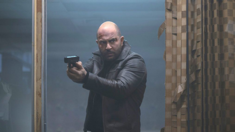 Netflix presenterar premiärdatum och trailer för Action Thriller 'Hit & Run' (VIDEO)