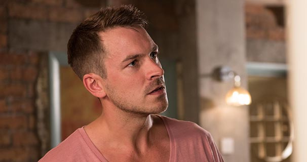   Darren Osborne Hollyoaksissa.