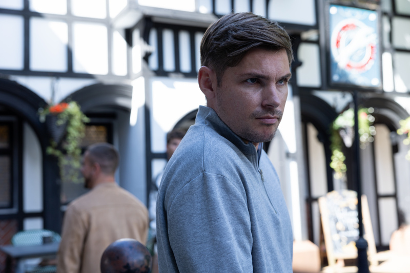 Spoilers Hollyoaks: Ste Hay este sigur că Rex ascunde un secret sinistru despre James!