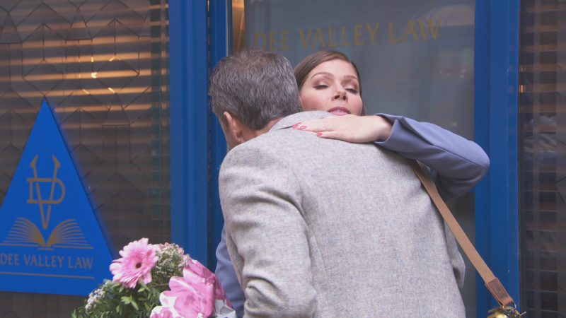 „Hollyoaks“ spoileriai: ar Tony Hutchinsonas turi romaną su Maxine?
