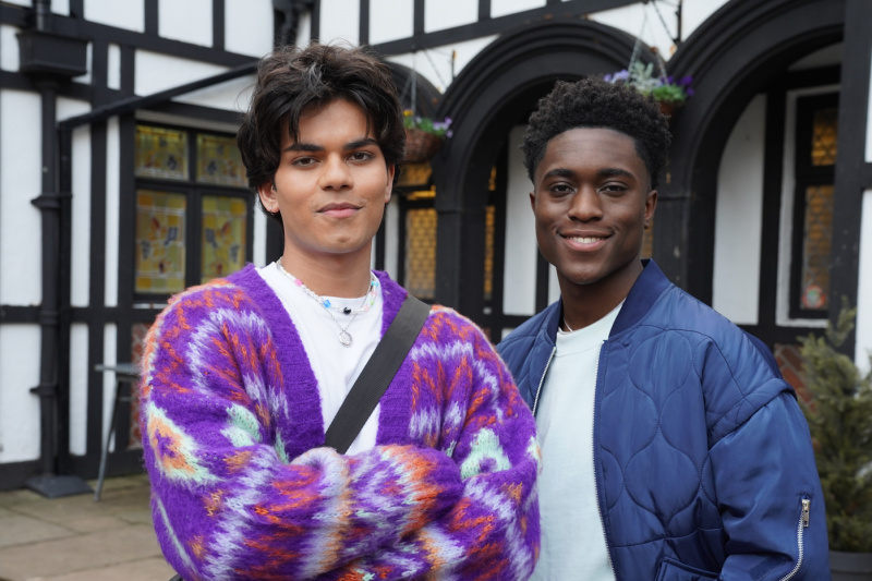   Dillon et DeMarcus à Hollyoaks.