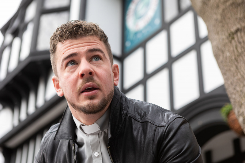   Hollyoaks'taki Joel Dexter.