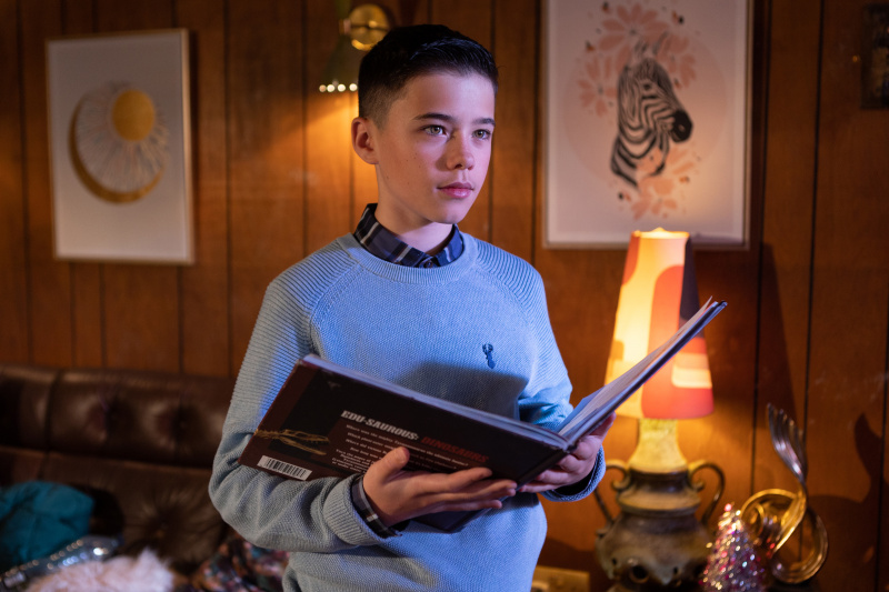   Pomstychtivý Bobby sa zameriava na rôznych ľudí v Hollyoaks.