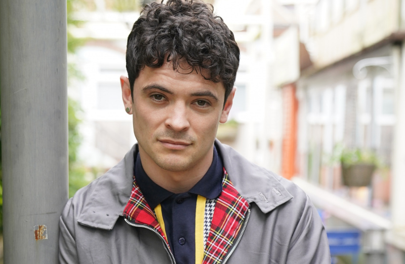   Rex interpretado por Jonny Labey en Hollyoaks