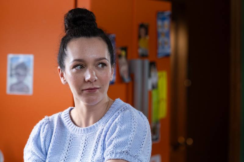   Cleo McQueen รับบทโดย Nadine Mulkerrin
