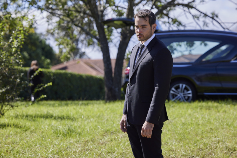  Spoilers domicile et extérieur, Cash Newman