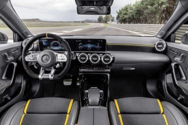 Mercedes-AMG A 45 S 4MATIC + (2019), yhdistetty polttoaineenkulutus: 8,4-8,3 l / 100 km; CO2-päästöt yhdistetyt: 192-189 g / km // Polttoaineenkulutus yhdistetty: 8,4-8,3 l / 100 km; Yhdistetyt CO2-päästöt