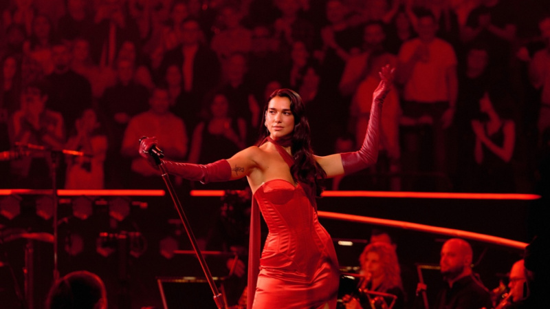 วิธีรับชม An Evening with Dua Lipa ออนไลน์ ทางทีวี และจากทุกที่
