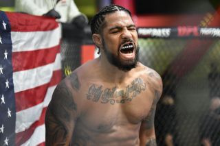 Πώς να παρακολουθήσετε ζωντανή ροή UFC 264 Prelims