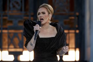 παρακολουθήστε το An Audience With Adele online - η Adele στη σκηνή