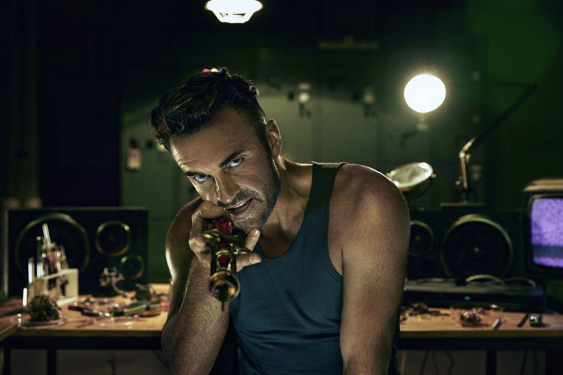 Hunters Julian McMahon