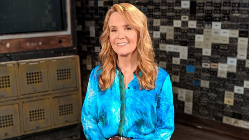 A apresentadora de 'Iconic 80s' Lea Thompson relembra alguns de seus papéis de destaque