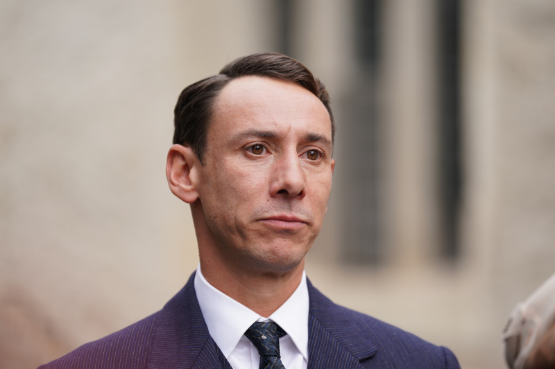   Al Weaver glumi Leonarda Fincha u Grantchesteru